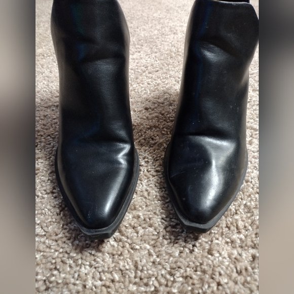 A New Day Beatrix Cut Heeled Booties - Picture 6 of 12